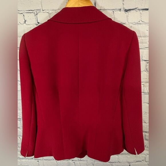Tahari Arthur S Levine Raspberry Pink Classic Chic Minimalist Fitted Blazer 10 - Picture 2 of 13